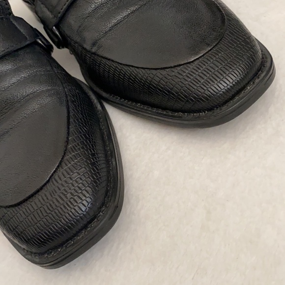 Karl Lagerfeld Paris | Textured Leather Bit Apron Toe Loafers LF1D2058 Black 7.5 - Picture 4 of 15